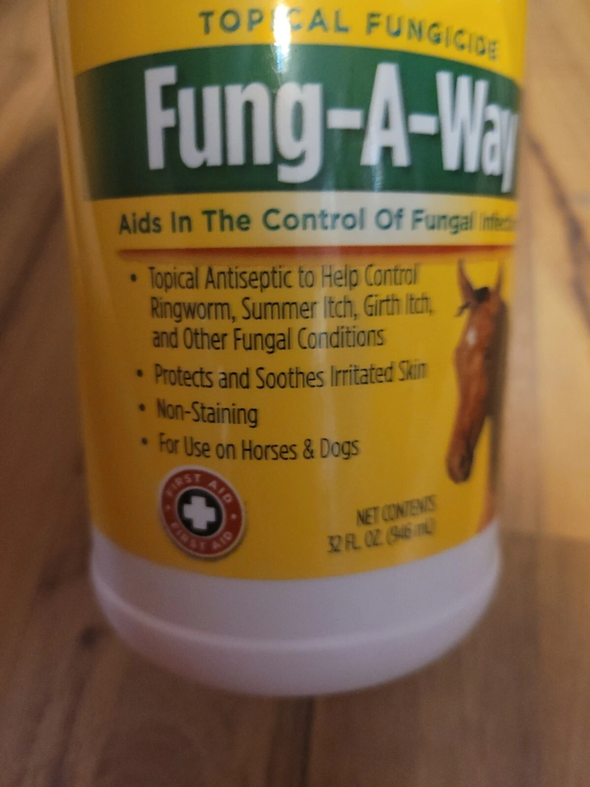 Corona Fung-A-Way Topical Fungicide 32 oz – Horse, Dog & Cat Skin Treatment for Ringworm, Girth Itch & Fungal Infections