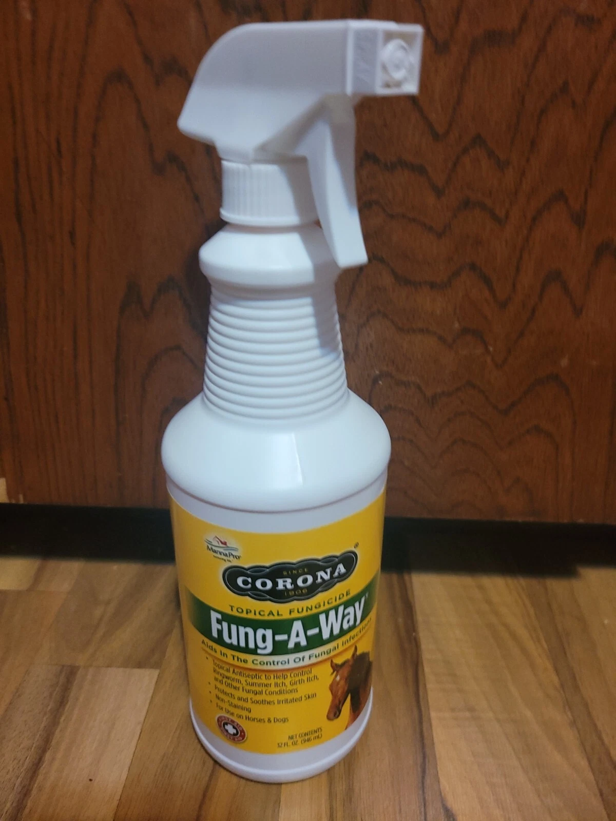 Corona Fung-A-Way Topical Fungicide 32 oz – Horse, Dog & Cat Skin Treatment for Ringworm, Girth Itch & Fungal Infections