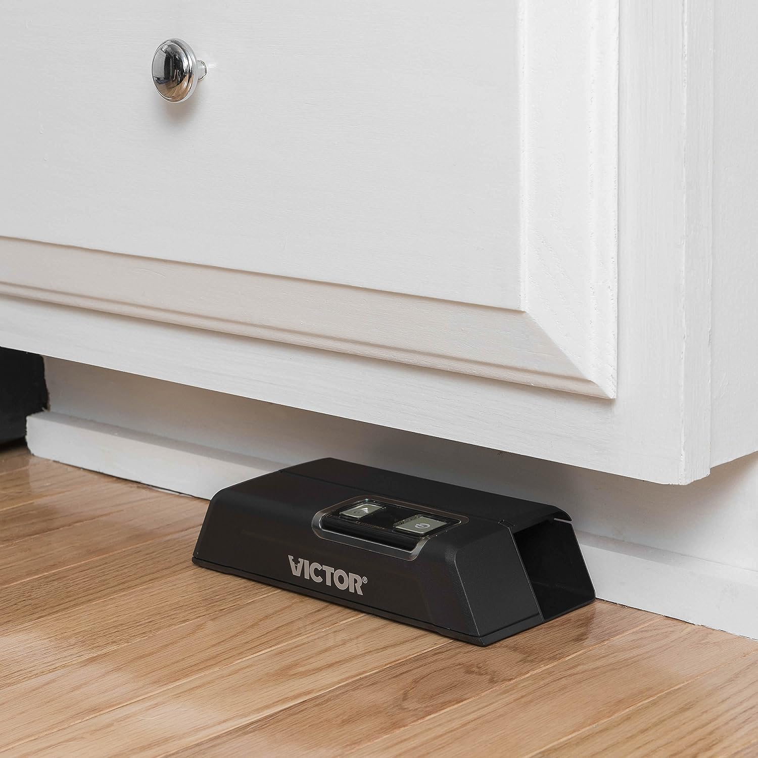 Victor Smart-Kill Wi-Fi Electronic Mouse Trap – High-Voltage Reusable Smart Mouse Trap with Mobile Alerts, Model M1