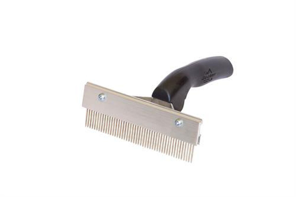 Decker #75-6 Scotch Type Curry Comb 6" – Steel Horse Grooming Comb with Squeegee & Grip-Fit Handle