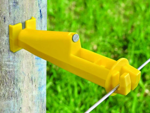 Patriot Wood Post Slant Nail Insulator – 5", Yellow